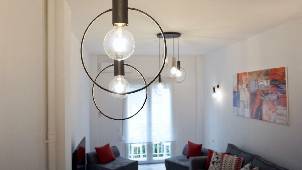 Urban Design Apt In Афины Экстерьер фото
