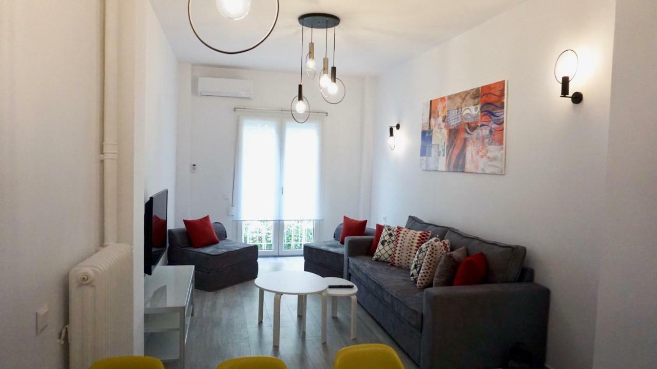 Urban Design Apt In Афины Экстерьер фото