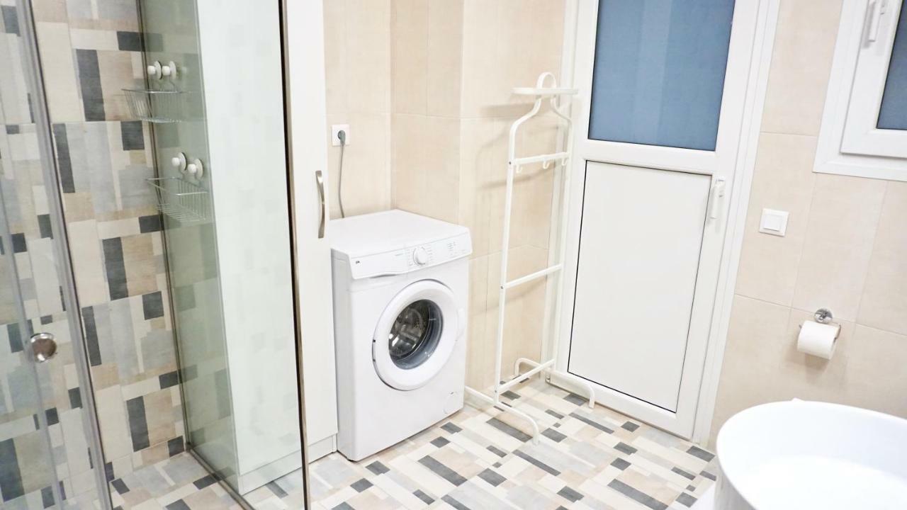 Urban Design Apt In Афины Экстерьер фото